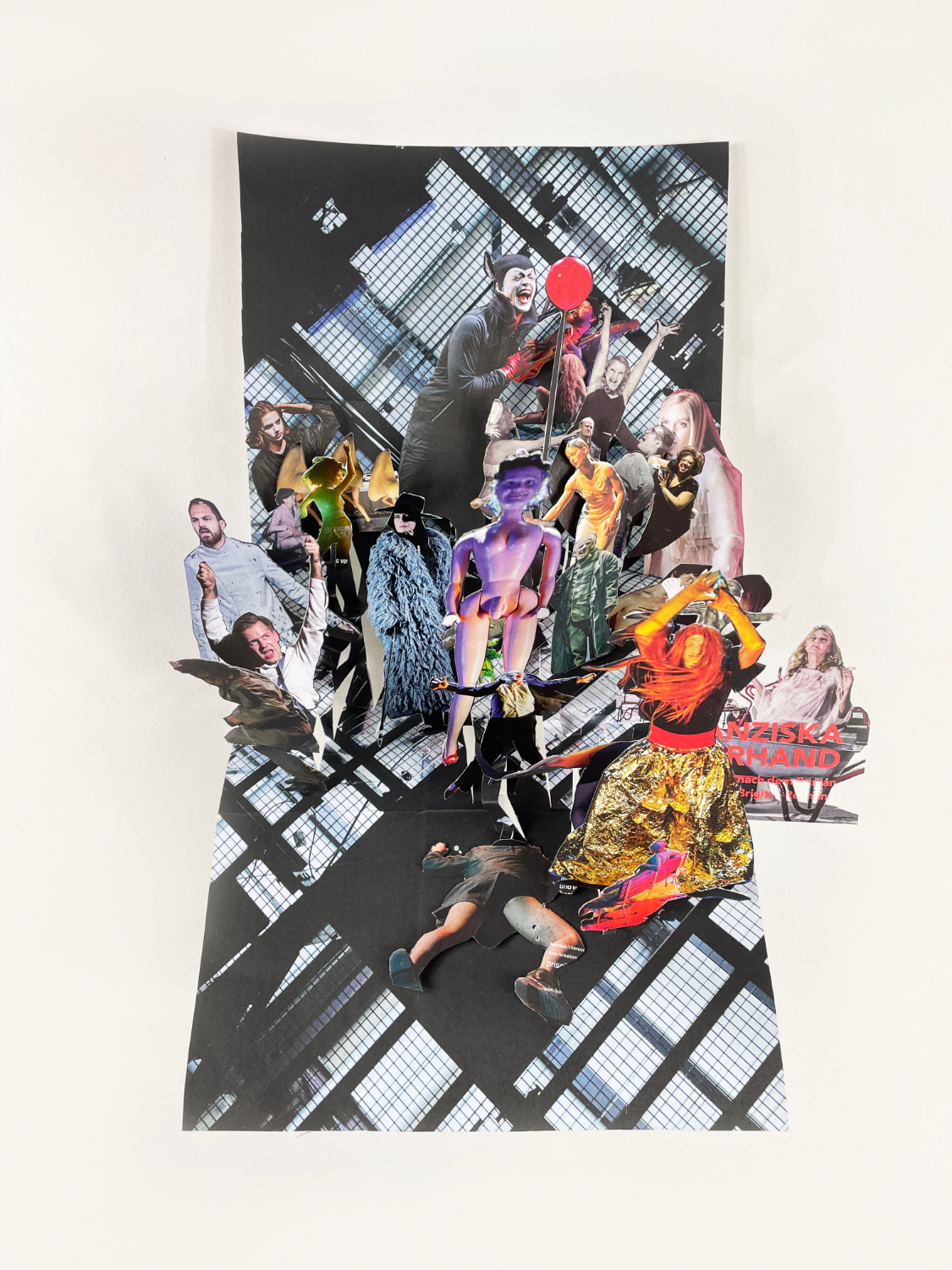 Kathrina Rudolph works 04.05.2022 - 20:31